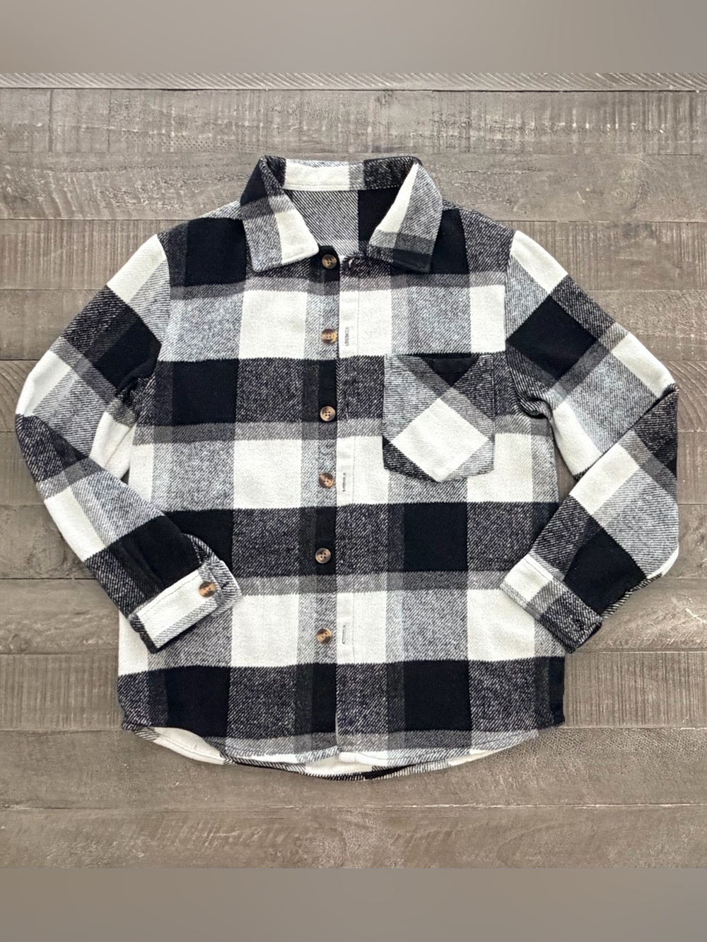 Men’s Black & White Buffalo Plaid Button-Up Flannel